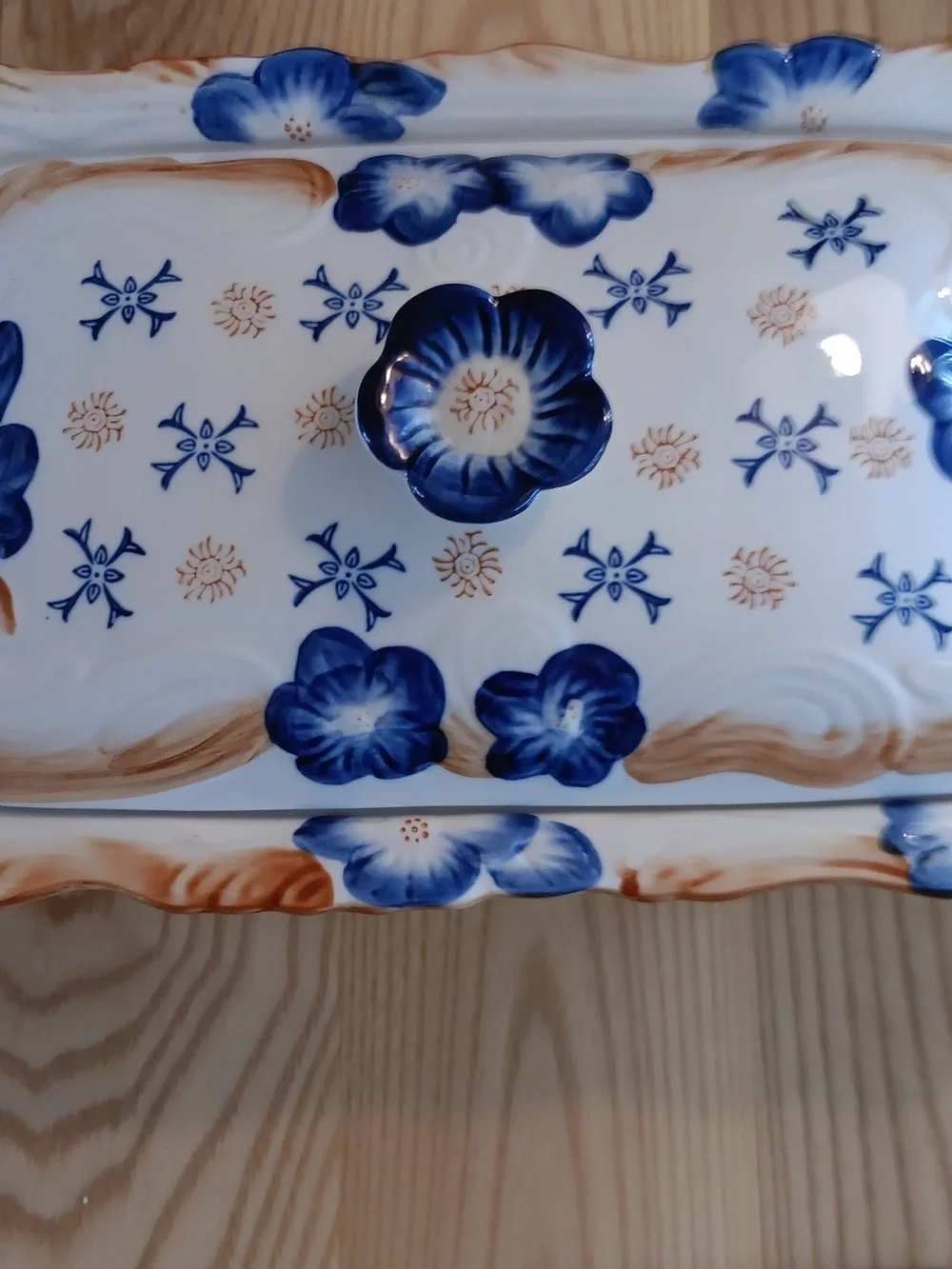 Temp-tations By Tara Providence Blue And Gold Large Casserole Dish With Lid